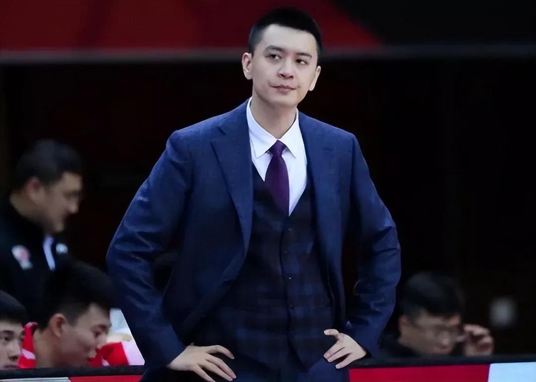 山东男篮最新动态更新，关注最新消息与动态