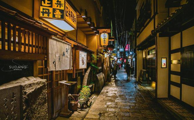 探秘小巷独特小店，最新二字图片分享