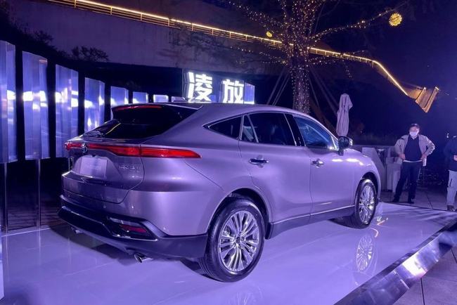 丰田凌放落地价最新,丰田凌放落地价最新——一次温馨的家庭购车之旅